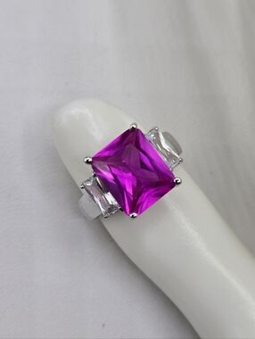 Swarovski Crystal Elements Silver Statement Ring Fuchsia Pink Size 7 Emerald Cut